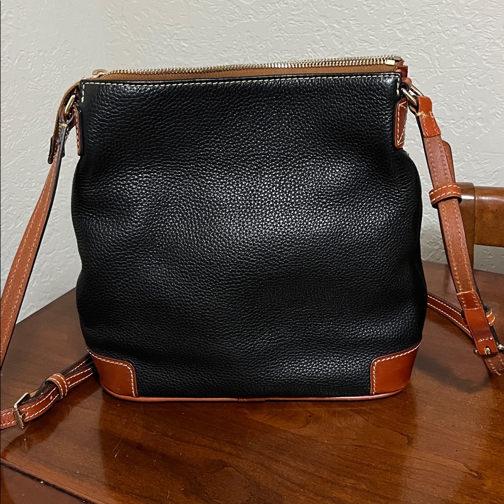 Dooney & Bourke Black Tan Messenger Bag with coin purse - Picture 3 of 11
